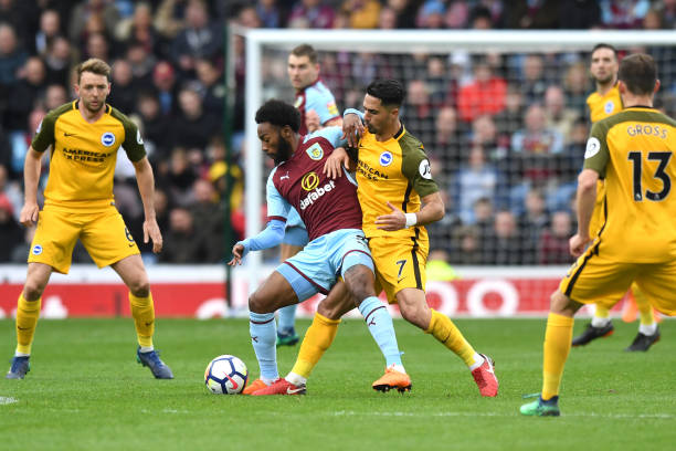 他不仅仅凭 他不仅仅凭